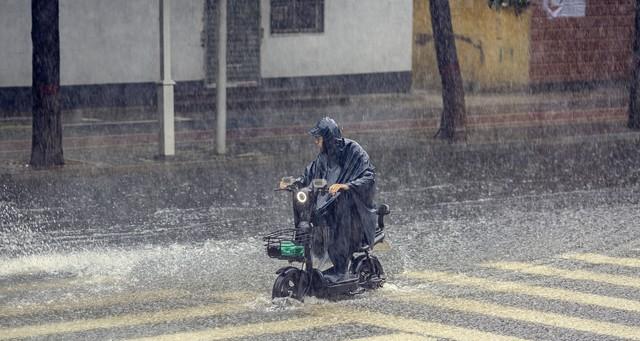 新一轮强降雨中心已锁定！今天夜间至16日天气，暴雨地区分布如下