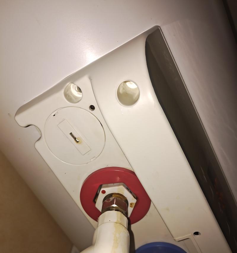 热水器内壁铜锈处理方法（告别铜锈）