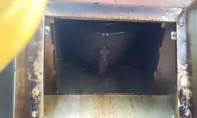 油烟机堵塞的清洗方法（有效清除油烟机堵塞）