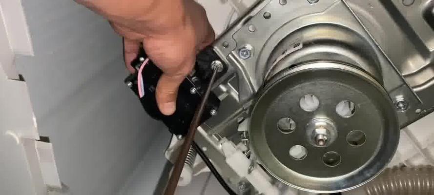 荣事达洗衣机E1故障码原因与维修方法解析（解决荣事达洗衣机E1故障的有效方法）