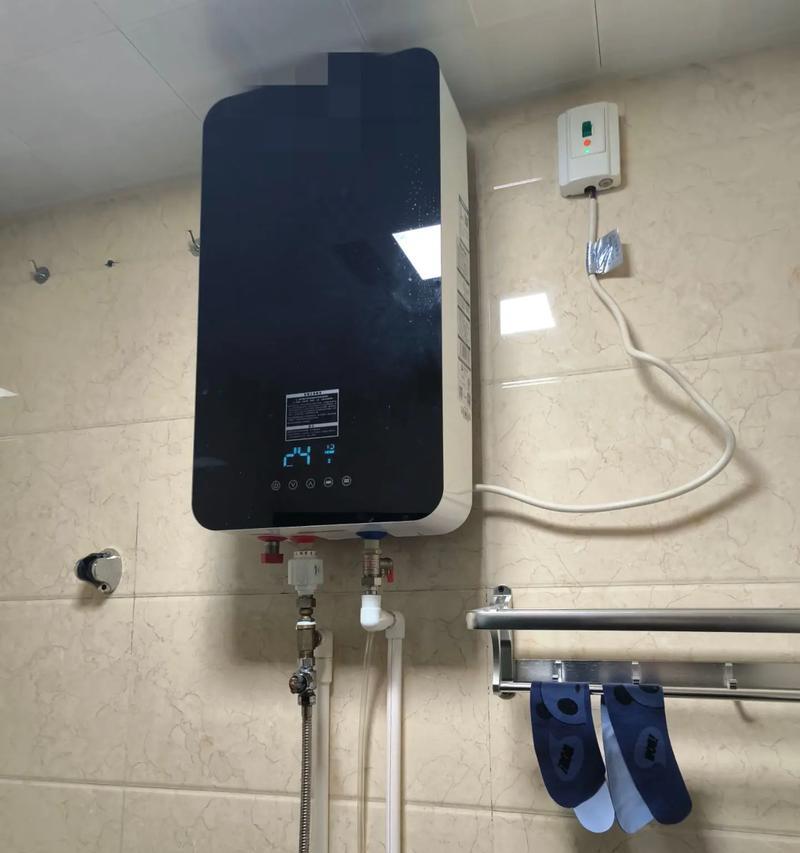 电热水器漏水怎么办修复（快速排查漏水原因）