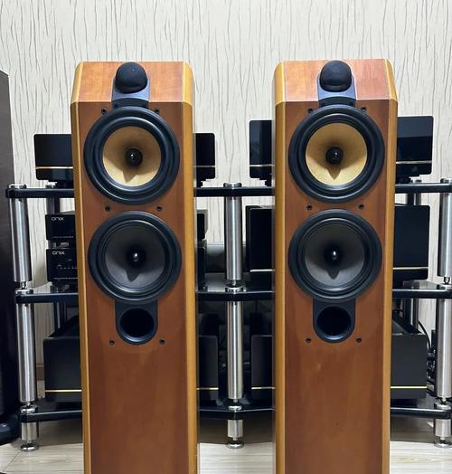 宝华烤漆音箱的音质特点是什么？