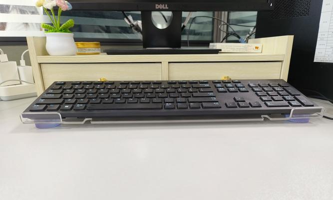 键盘支架托架接电源的方法是什么？需要注意什么？