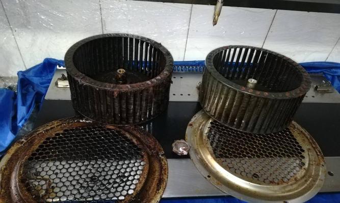 红星油烟机清洗方法（让厨房清洁如新）