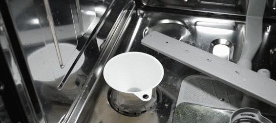 如何修复洗碗机不存水的故障（解决洗碗机不存水问题的有效方法）