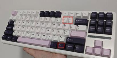狼蛛键盘亮度调节方法是什么？