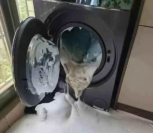 如何去除滚筒洗衣机的霉味（去除霉味的简便方法及预防措施）