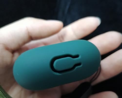 蓝牙耳机硅胶套怎么脱？有哪些简单的方法可以尝试？