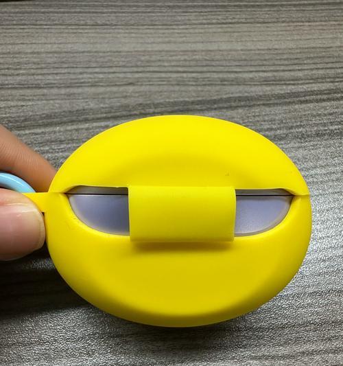 蓝牙耳机硅胶套怎么脱？有哪些简单的方法可以尝试？