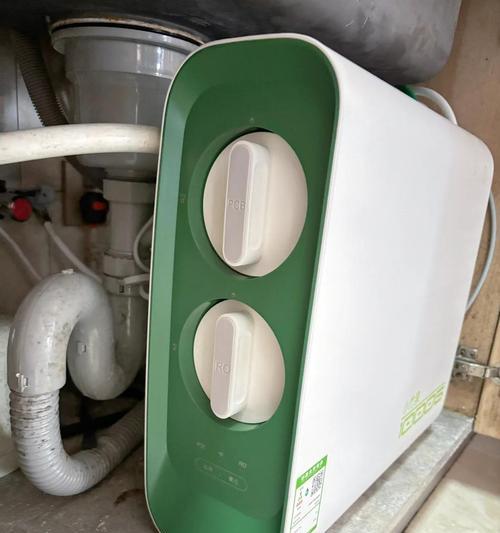 解决净水器堵塞不下水问题的有效方法（怎样清理净水器堵塞以确保正常供水）