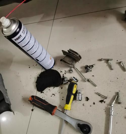巧格踏板散热器拆卸方法是什么？步骤详解？