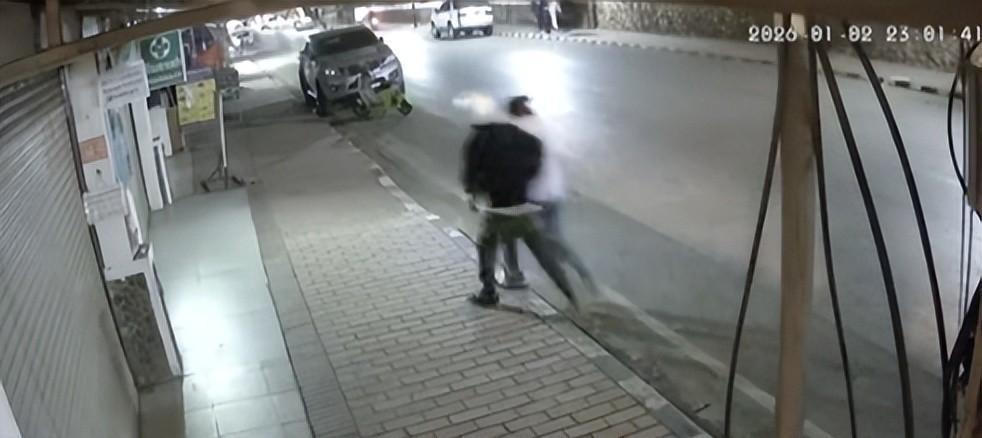 中国母女老挝遇害，被烧死前画面曝光，男同胞嫌疑最大却离奇死亡