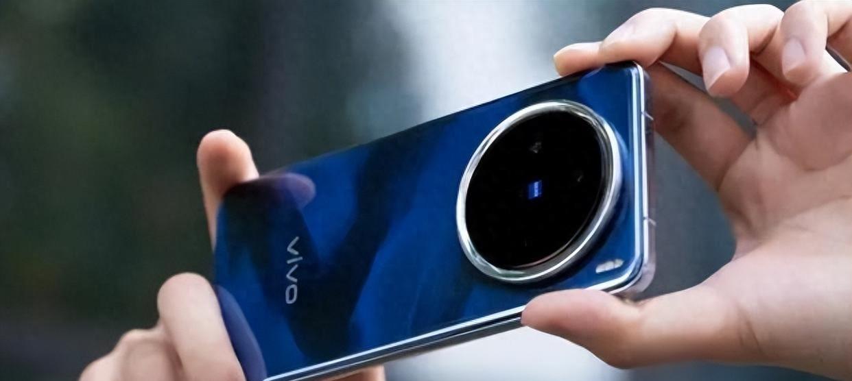 vivo目前“降价很猛”的一款手机，从5299跌至3599元，价格大跳水