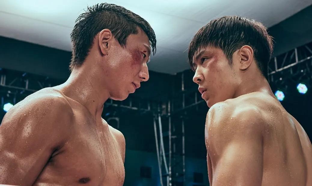 首映日仅15万票房，《狂飙》阿如那主演电影惨败，徐峥也栽个跟头