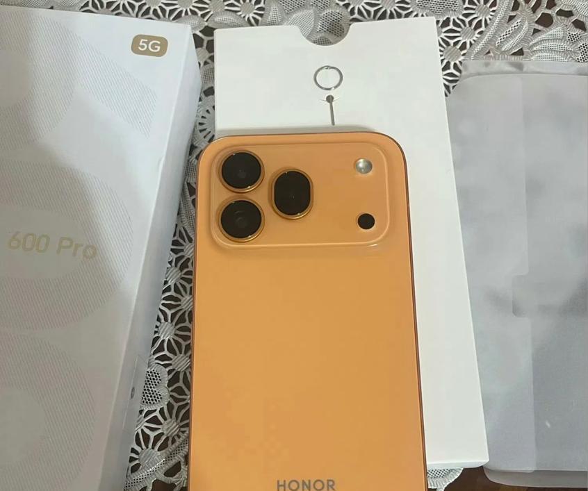 荣耀600Pro真机曝光：橙色机身+2亿像素+9000mAh，或5月正式发布